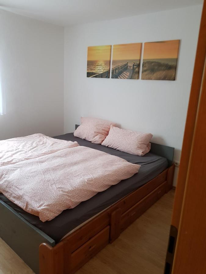 2 Zimmer Wohnung Mit Balkon - Naehe Messe Гаар Екстер'єр фото